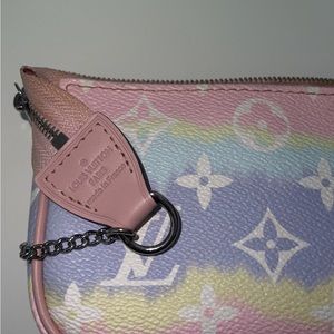 louis vuitton mini pochette escale in pastel
